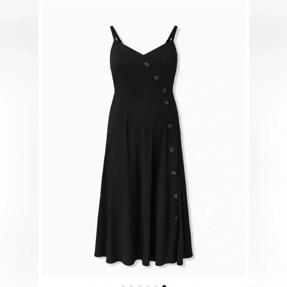 Torrid Midi Challis Asymmetrical Button-Front Dress 00 - Picture 4 of 10